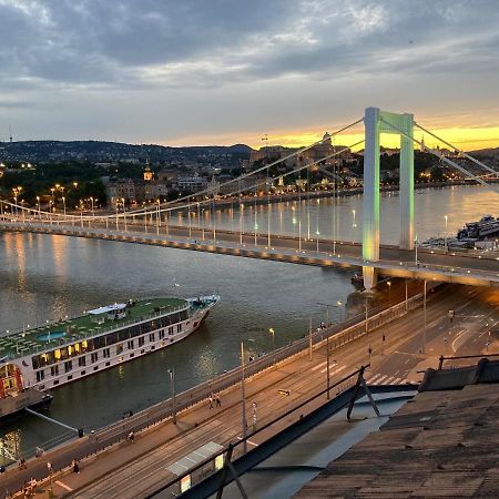 Riverside Flat With King Castle View Budapest Exterior photo