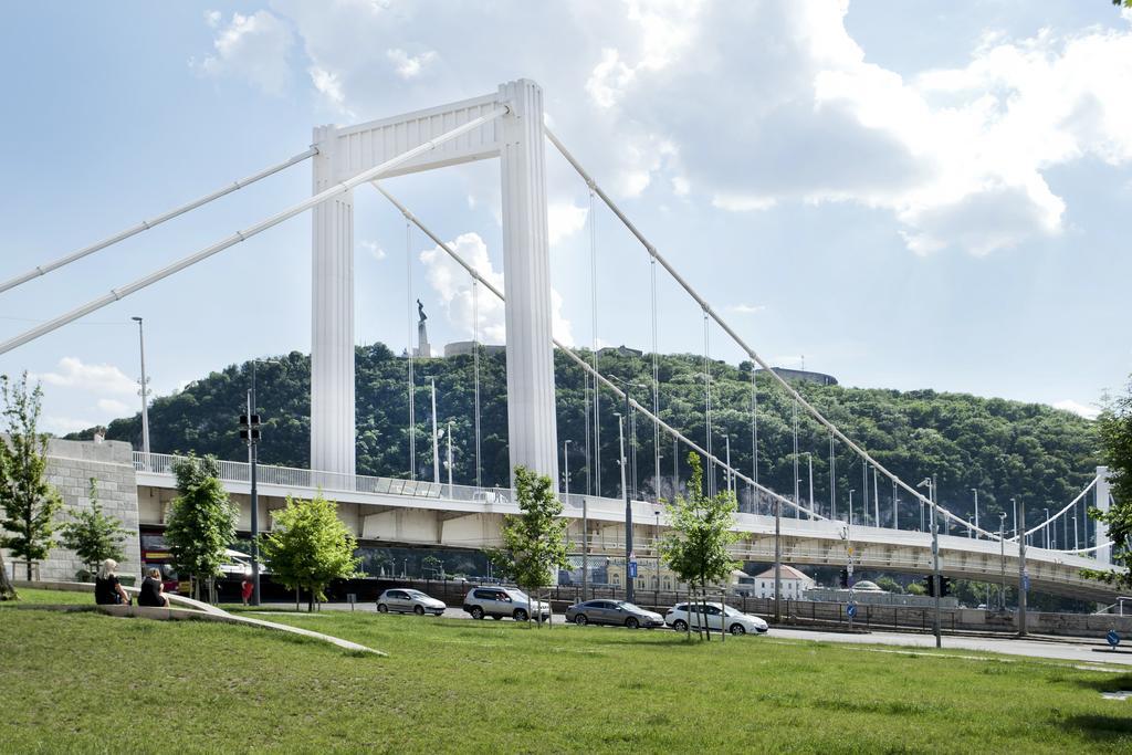 Riverside Flat With King Castle View Budapest Exterior photo