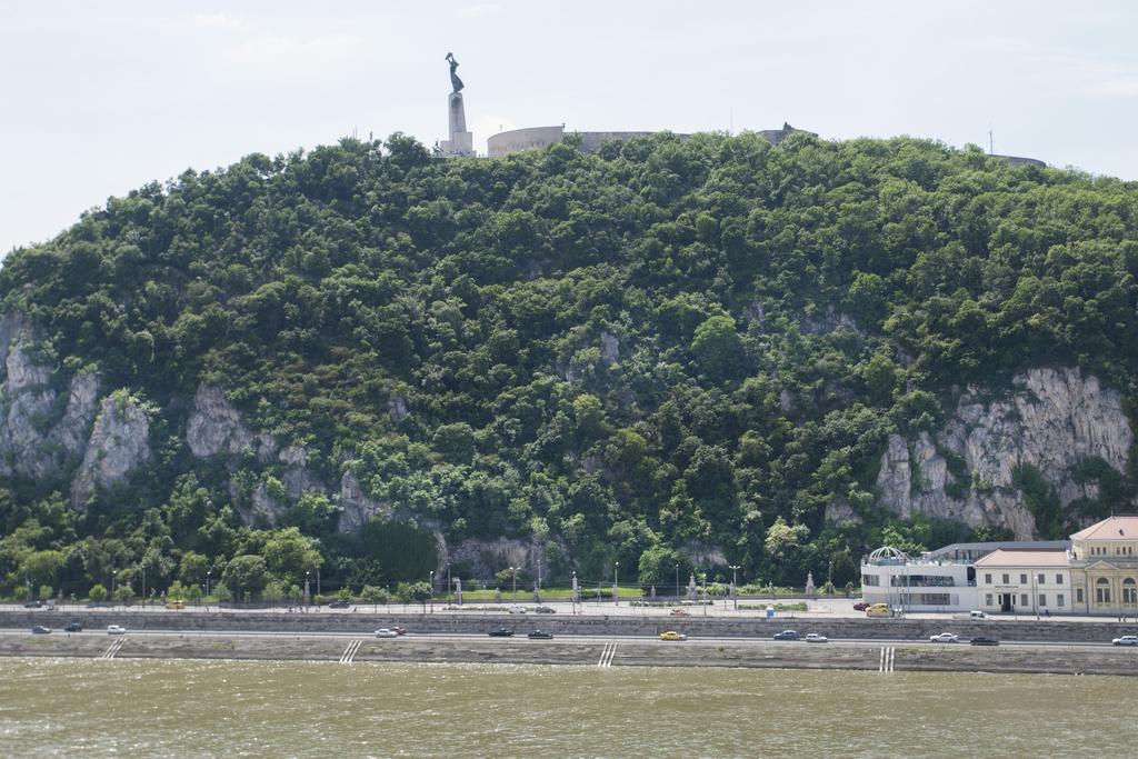 Riverside Flat With King Castle View Budapest Exterior photo